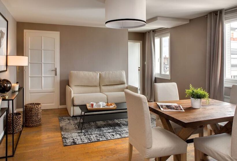 침실 1개 아파트, Des Ducs