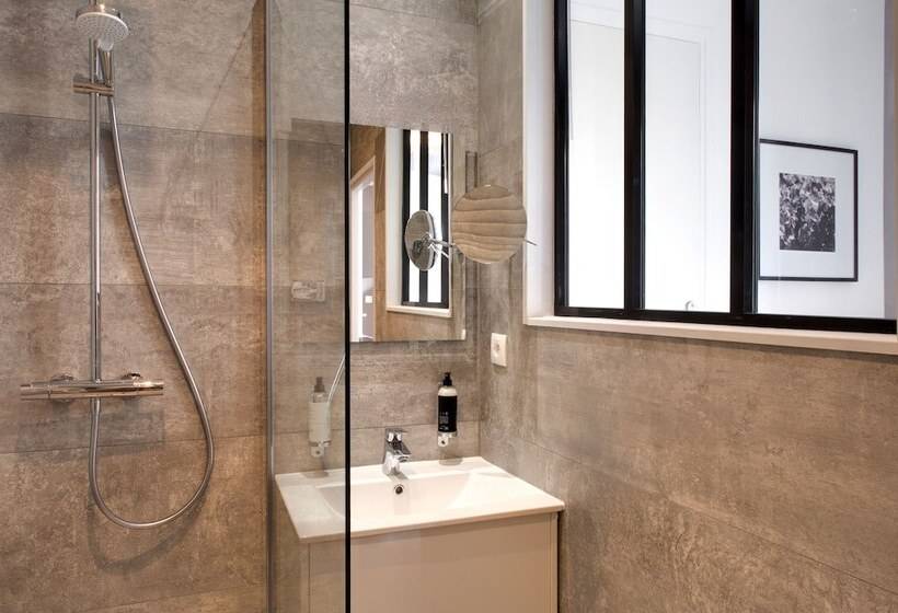 침실 1개 아파트, Des Ducs