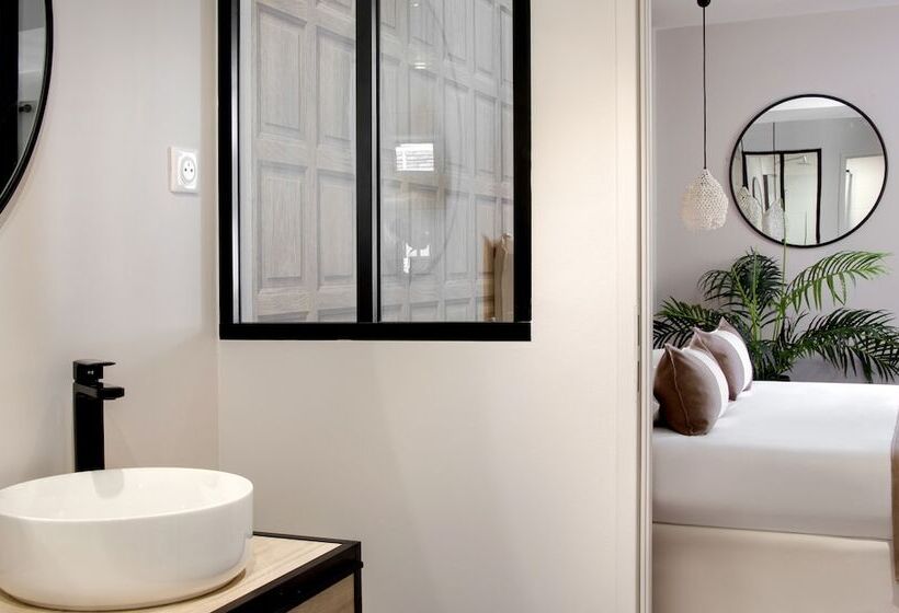 스탠다드 스튜디오, Des Ducs