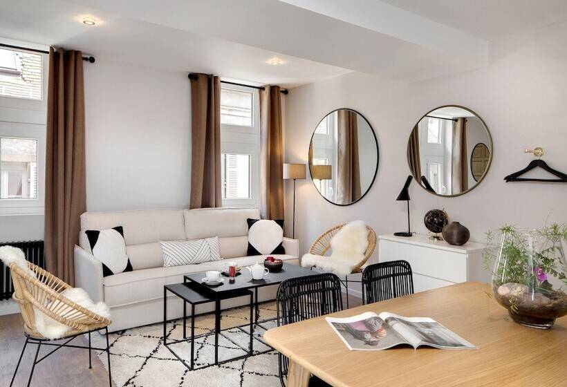 스탠다드 스튜디오, Des Ducs