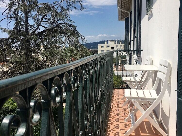 غرفة قياسية سرير مزدوج, Des Mimosas