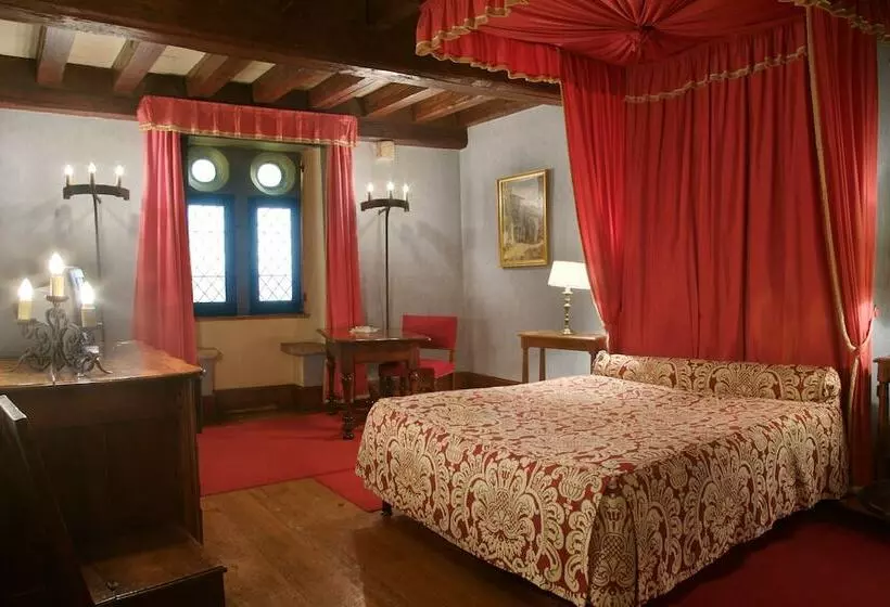 Quarto superior, Hostellerie Du Vieux Perouges