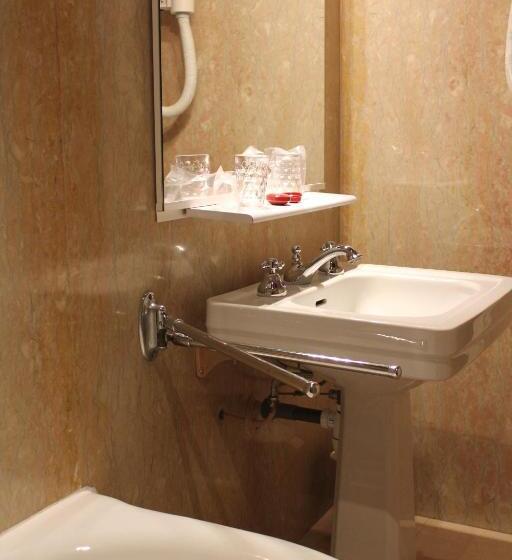 수피리어 룸, Hostellerie Du Vieux Perouges