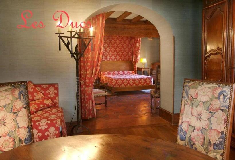 수피리어 트리플 룸, Hostellerie Du Vieux Perouges