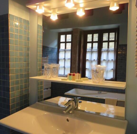 스탠다드 룸, Hostellerie Du Vieux Perouges