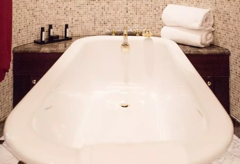 سوئیت رویال, Intercontinental Bordeaux Le Grand Hotel, An Ihg