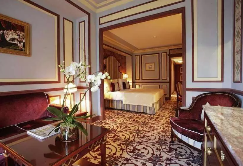 سوییت جونیور, Intercontinental Bordeaux Le Grand Hotel, An Ihg