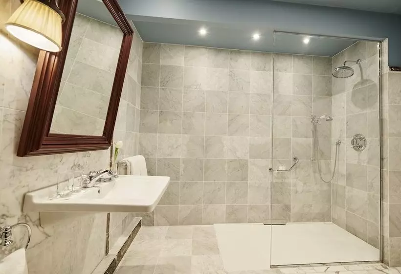 سوئیت جونیور برای معلولان, Intercontinental Bordeaux Le Grand Hotel, An Ihg