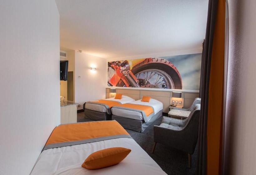 スタンダードトリプルルーム, Le Paddock