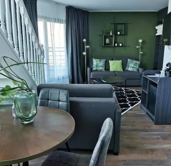Suite with Terrace, Le Paddock