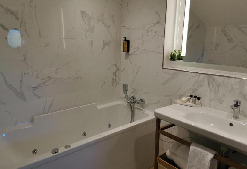 テラス付スイート, Le Paddock