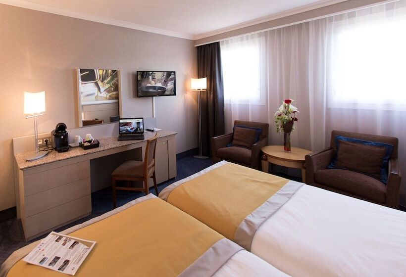 スーペリアールーム, Le Paddock