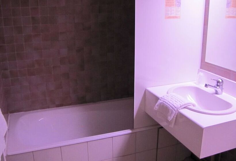 スタンダードルーム, Logis Hotel Le Cerf