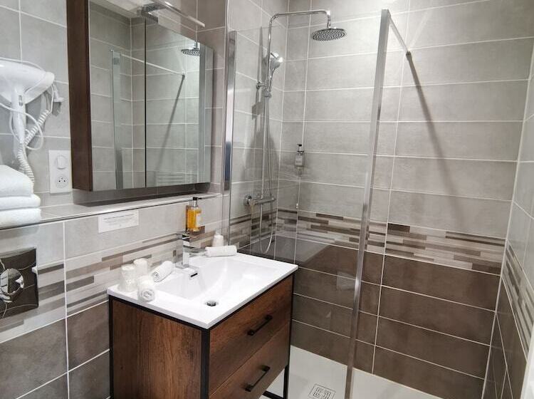 スタンダードトリプルルーム, Logis Hotel Le Cerf