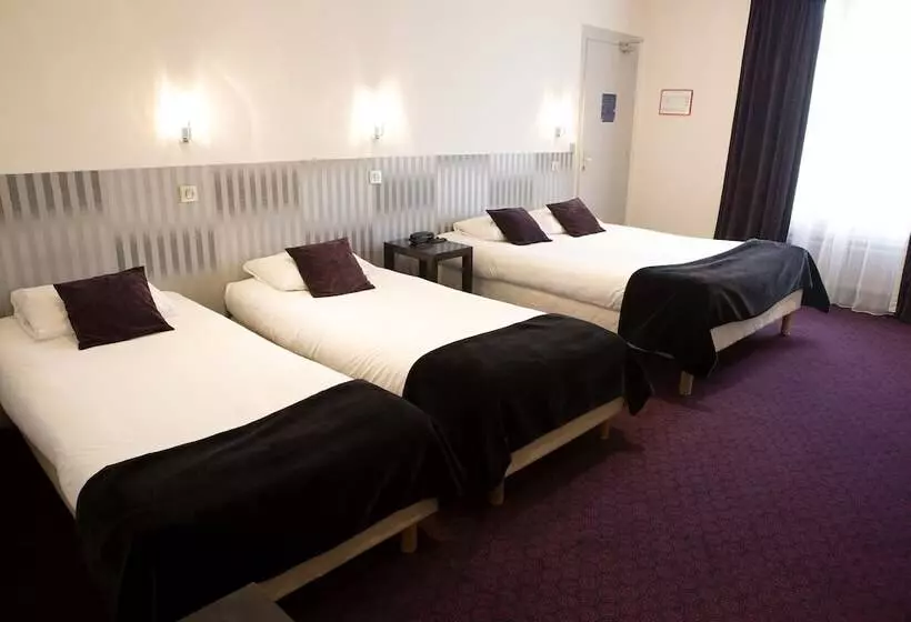 スタンダード４人部屋, Logis Hotel Le Cerf