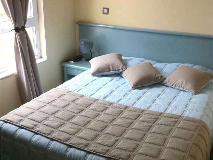 Номер Стандарт, Hôtel Du Théâtre Centre Historique Parking Souterrain Gratuit