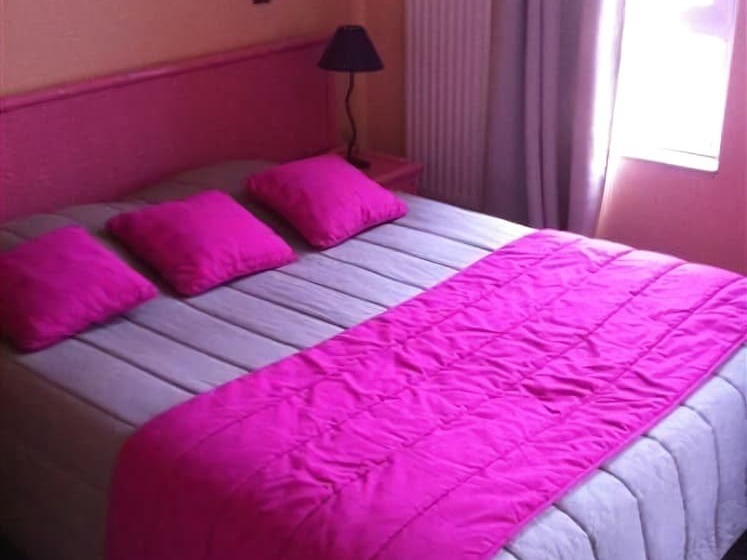 Номер Стандарт, Hôtel Du Théâtre Centre Historique Parking Souterrain Gratuit