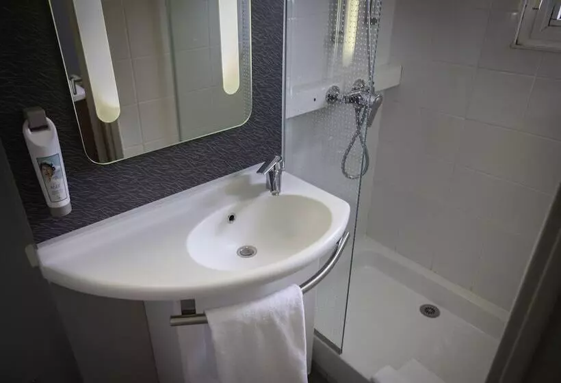 اتاق استاندارد, Ibis Lorient Centre Gare