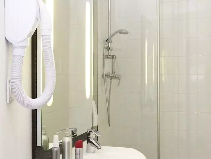 اتاق استاندارد, Ibis Lorient Centre Gare