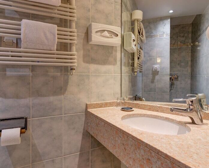 スタンダードシングルルーム, Louvre Sainte Anne