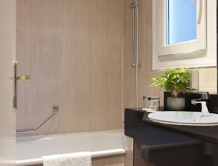 Standard Værelse, Paris Opera Affiliated By Melia