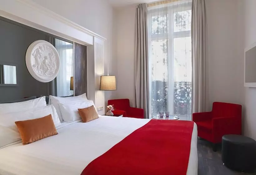 ジュニアスイート, Paris Opera Affiliated By Melia