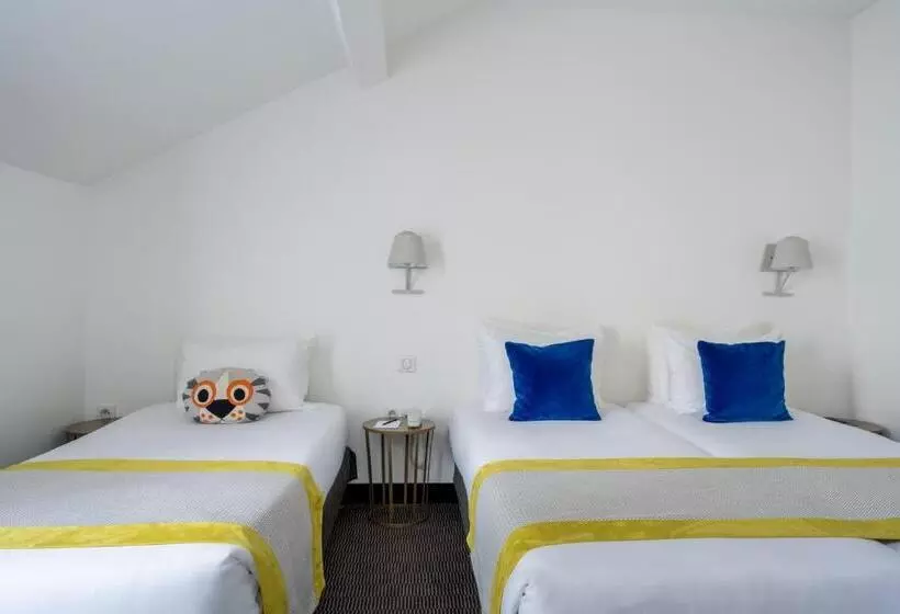 Chambre Triple Standard avec Terrasse, George Astotel