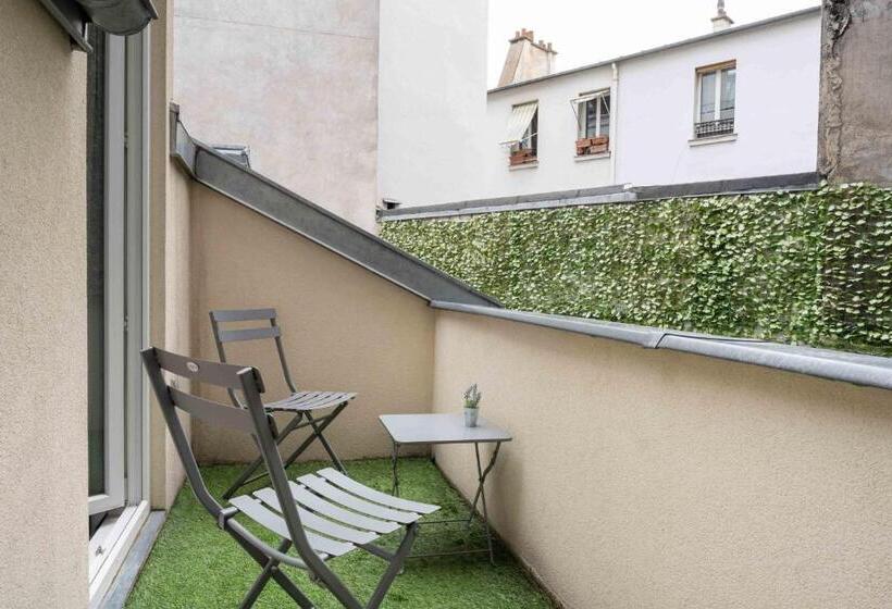 テラス付スタンダードルーム, George Astotel