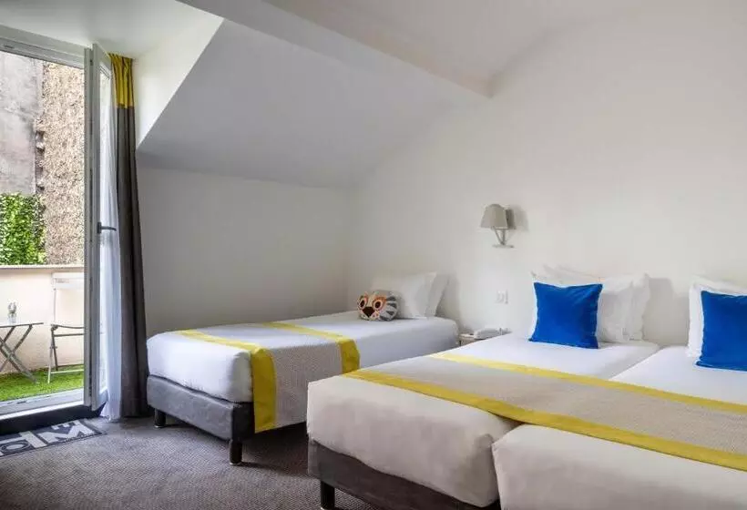 Chambre Triple Standard avec Terrasse, George Astotel