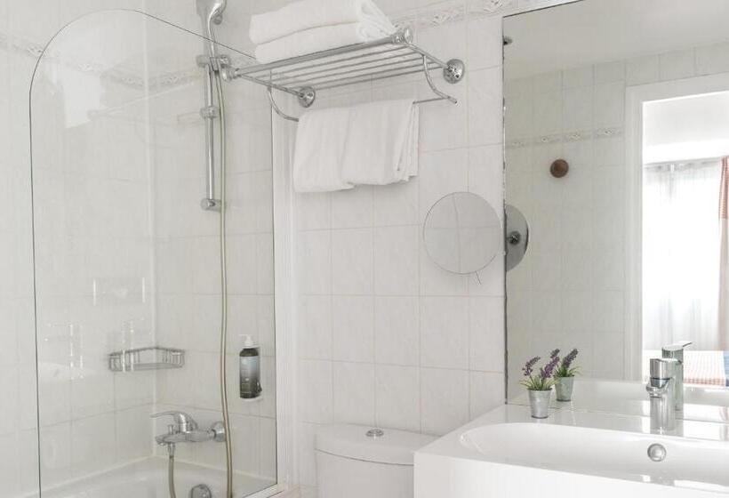 1ベッドルームアパートメントをつなぐ, George Astotel