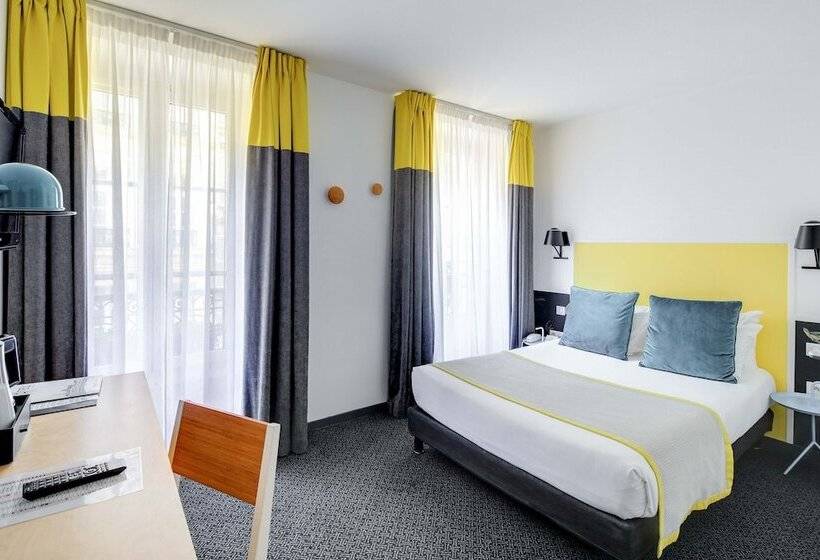 ファミリールーム, George Astotel