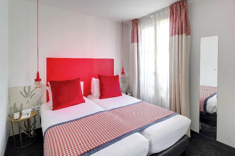 スタンダードルーム, George Astotel