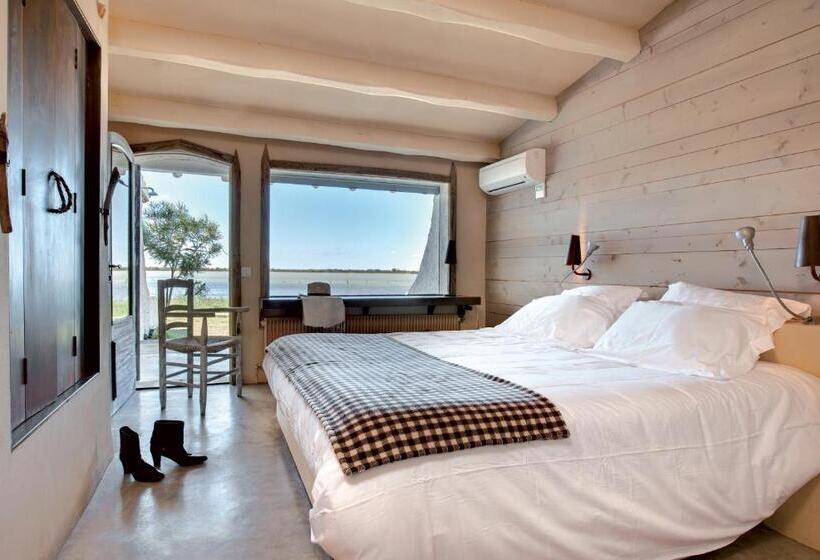 Superior room with lake view, Lodge Sainte Helene Adult Only