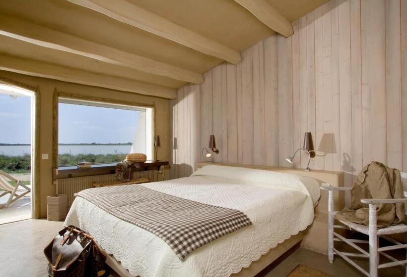 Superior room with lake view, Lodge Sainte Helene Adult Only