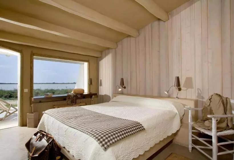 Superior room with lake view, Lodge Sainte Helene Adult Only