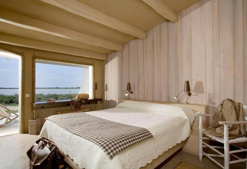 Superior room with lake view, Lodge Sainte Helene Adult Only