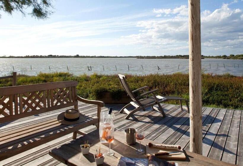 Superior room with lake view, Lodge Sainte Helene Adult Only