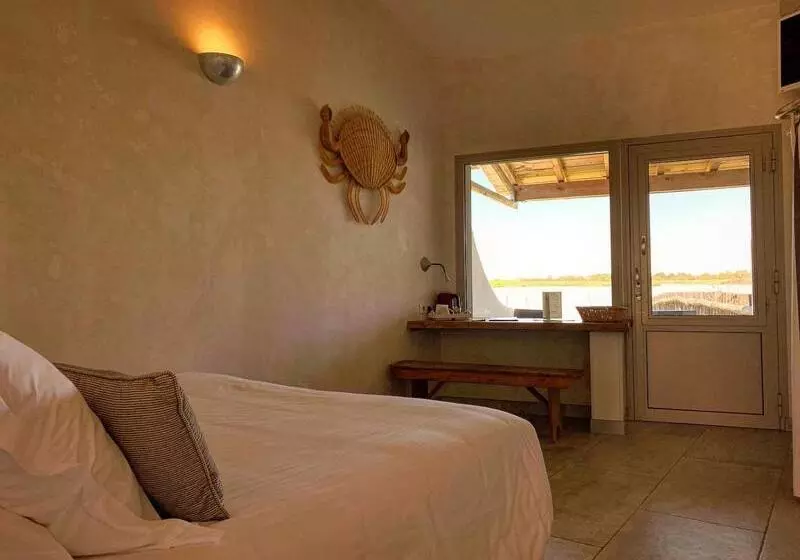 اتاق استاندارد با تخت بزرگ برای معلولان, Lodge Sainte Helene Adult Only
