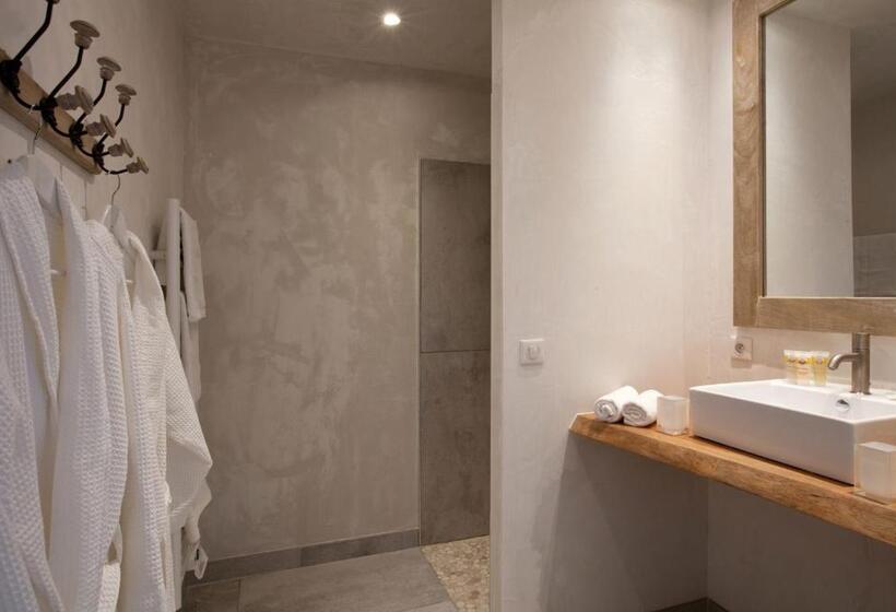 Номер Стандарт Кровать Кинг Адаптированный для Инвалидов, Lodge Sainte Helene Adult Only