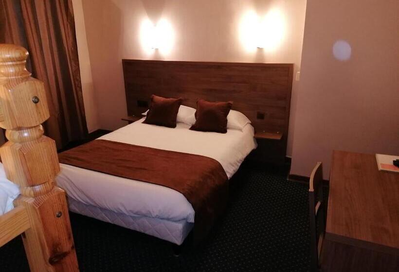 스탠다드 트리플 룸, Logis Hôtel Saint Jacques