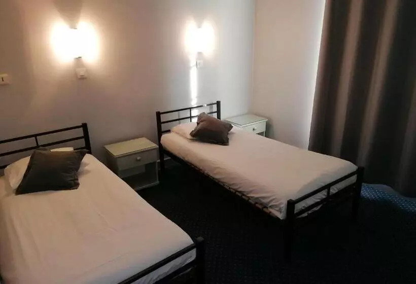 آپارتمان خانوادگی 2 خوابه, Logis Hôtel Saint Jacques