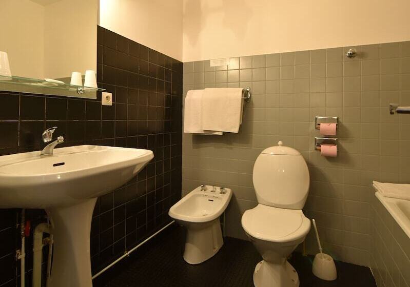 Номер Стандарт Индивидуальный, Logis Hôtel Saint Jacques