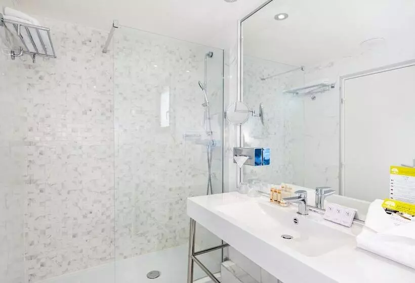 Quarto clássico, Nice Riviera