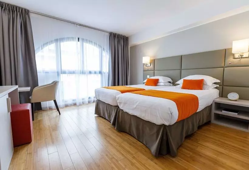 Quarto clássico, Nice Riviera