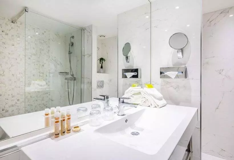 Quarto Familiar, Nice Riviera
