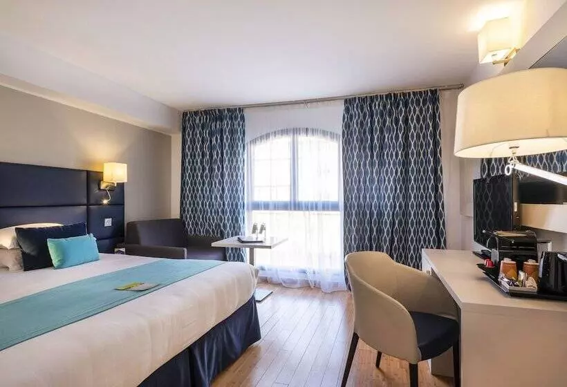 Quarto Familiar, Nice Riviera