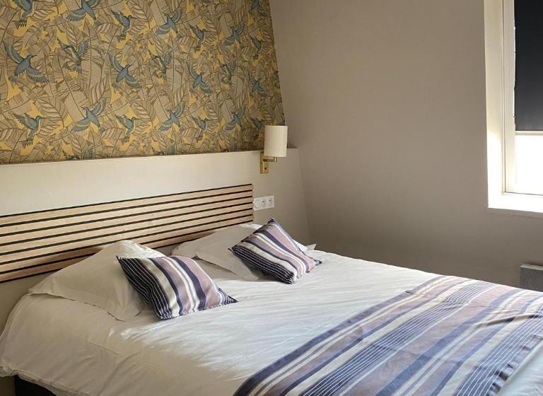 غرفة قياسية, Restaurant L Amandois