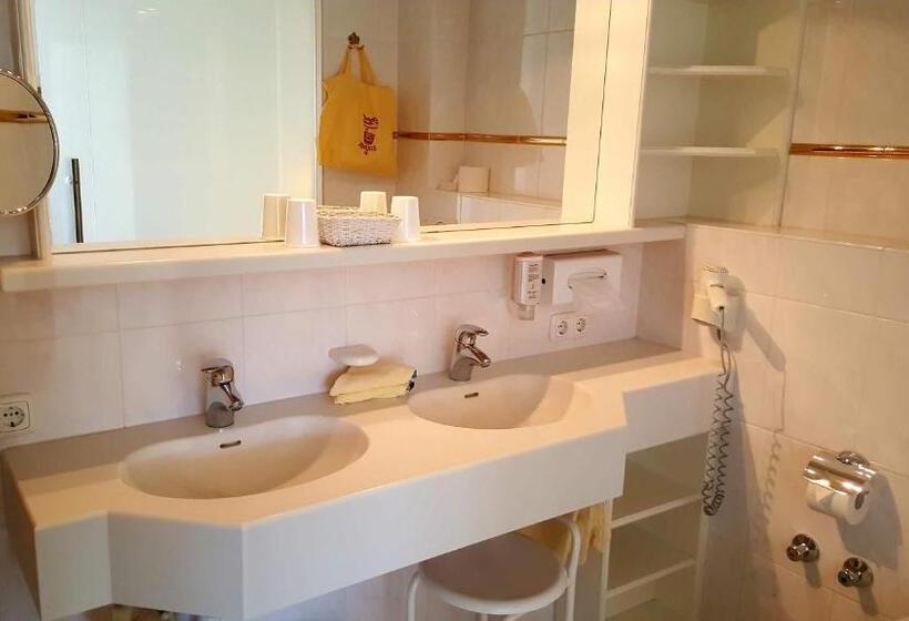 غرفة ديلوكس مزودة بشرفة, Almhof Rupp