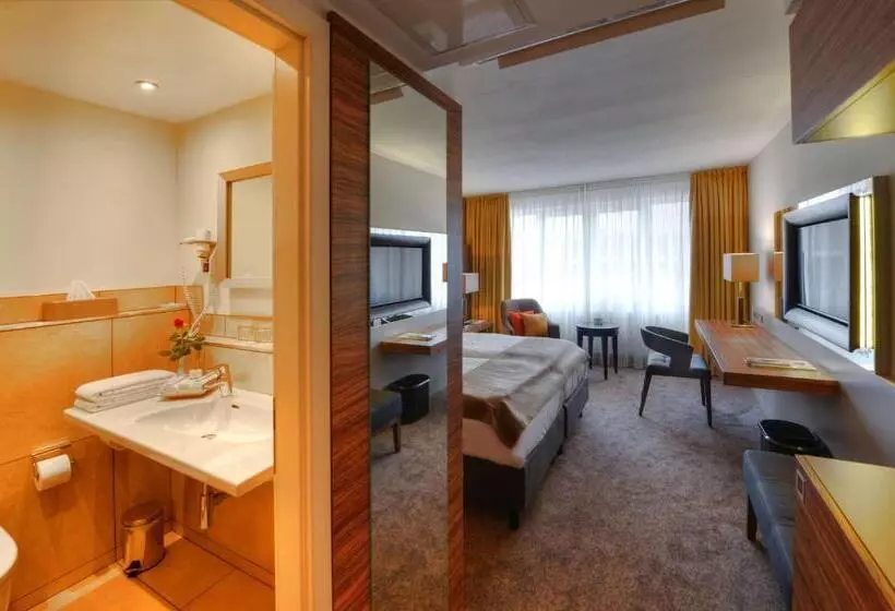Bisneshuone, Best Western Plus Delta Park
