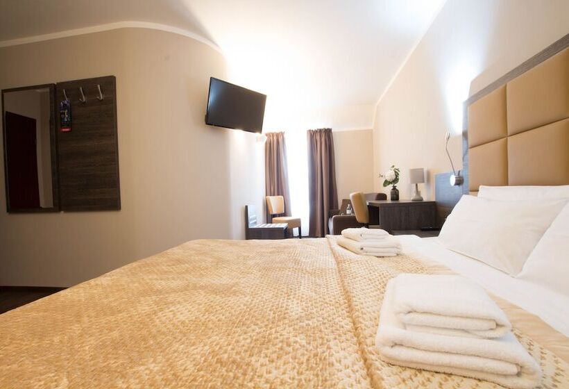 اتاق استاندارد سه نفره, Delta Am Potsdamer Platz